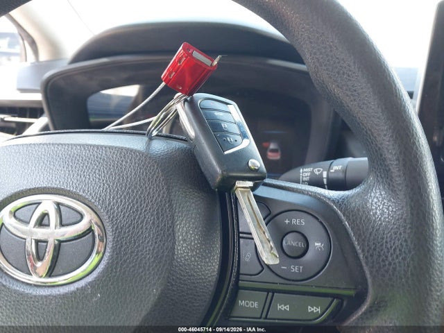 46045714 :رقم المزاد ، JTDEPRAE8LJ022200 vin ، 2020 Toyota Corolla Le مزاد بيع