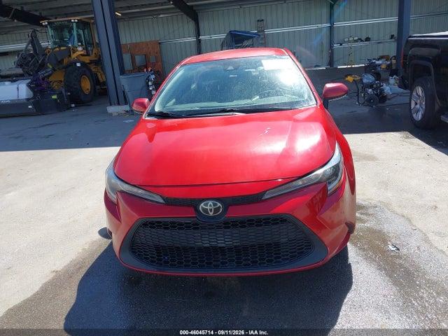 46045714 :رقم المزاد ، JTDEPRAE8LJ022200 vin ، 2020 Toyota Corolla Le مزاد بيع