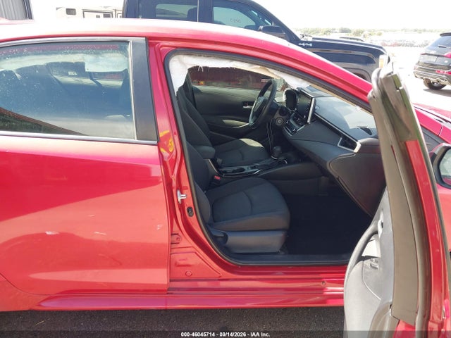 46045714 :رقم المزاد ، JTDEPRAE8LJ022200 vin ، 2020 Toyota Corolla Le مزاد بيع