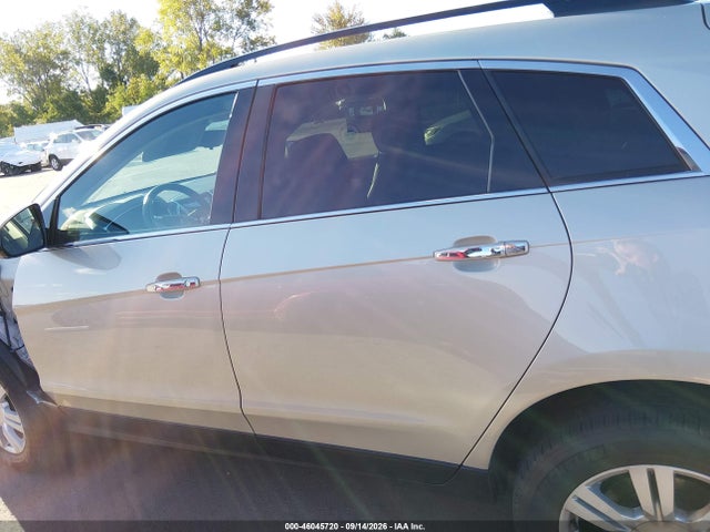 46045720 :رقم المزاد ، 3GYFNAE36DS573806 vin ، 2013 Cadillac Srx Standard مزاد بيع