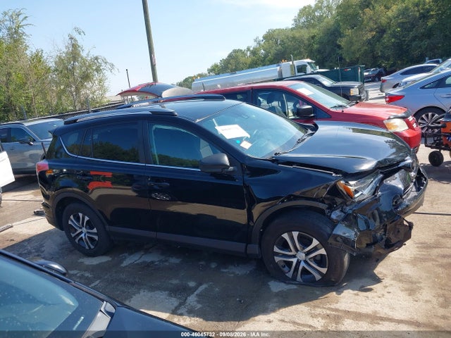 2018 Toyota Rav4 Le მანქანა იყიდება აუქციონზე, vin: 2T3BFREV3JW762770, აუქციონის ნომერი: 46045732