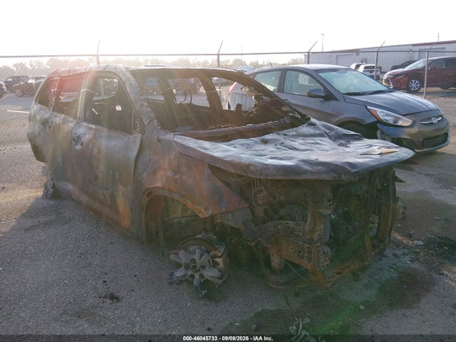 46045733 :رقم المزاد ، 5TDZARFH6HS032689 vin ، 2017 Toyota Highlander Le مزاد بيع