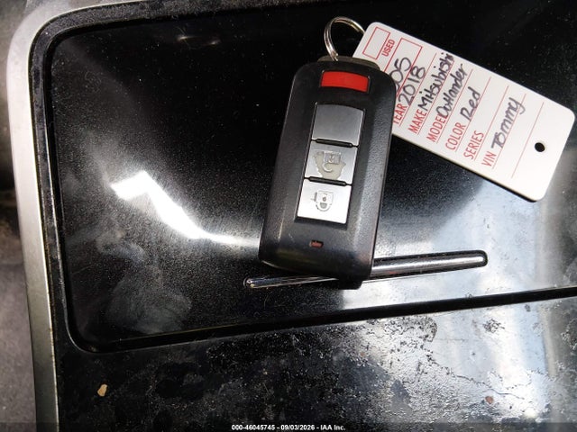 46045745 :رقم المزاد ، JA4AZ3A35JZ041445 vin ، 2018 Mitsubishi Outlander Se مزاد بيع