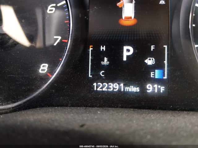 46045745 :رقم المزاد ، JA4AZ3A35JZ041445 vin ، 2018 Mitsubishi Outlander Se مزاد بيع