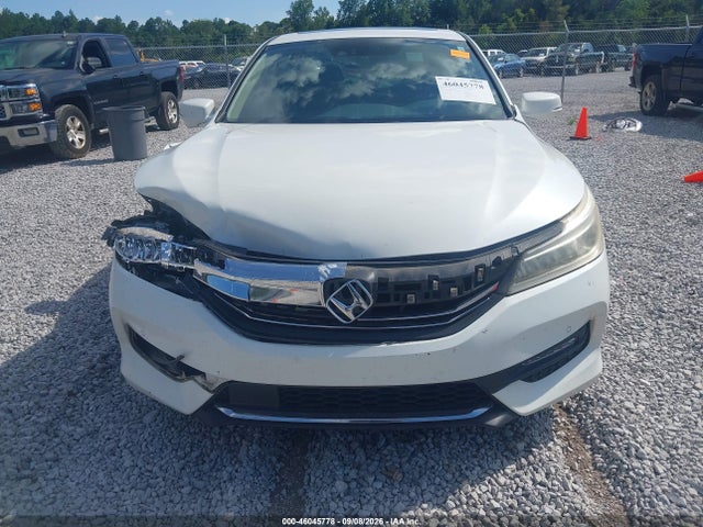46045778 :رقم المزاد ، 1HGCR3F94HA003002 vin ، 2017 Honda Accord Touring V6 مزاد بيع