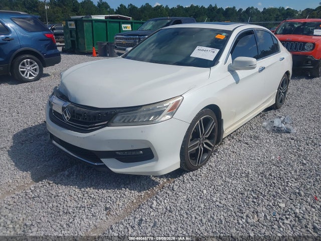 46045778 :رقم المزاد ، 1HGCR3F94HA003002 vin ، 2017 Honda Accord Touring V6 مزاد بيع