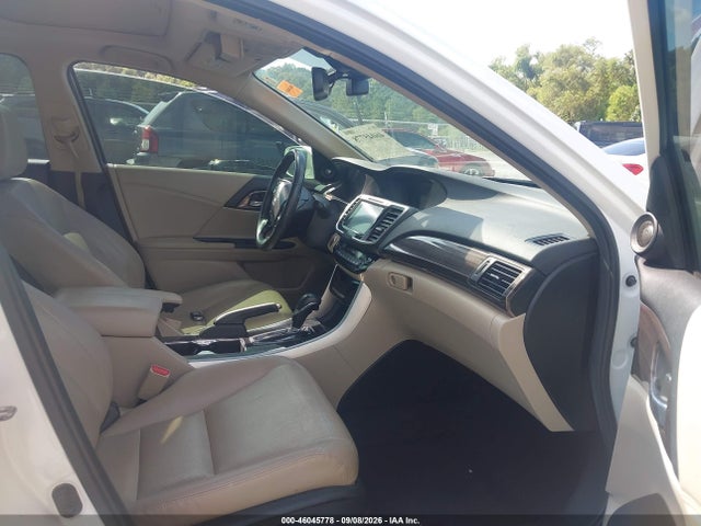 46045778 :رقم المزاد ، 1HGCR3F94HA003002 vin ، 2017 Honda Accord Touring V6 مزاد بيع