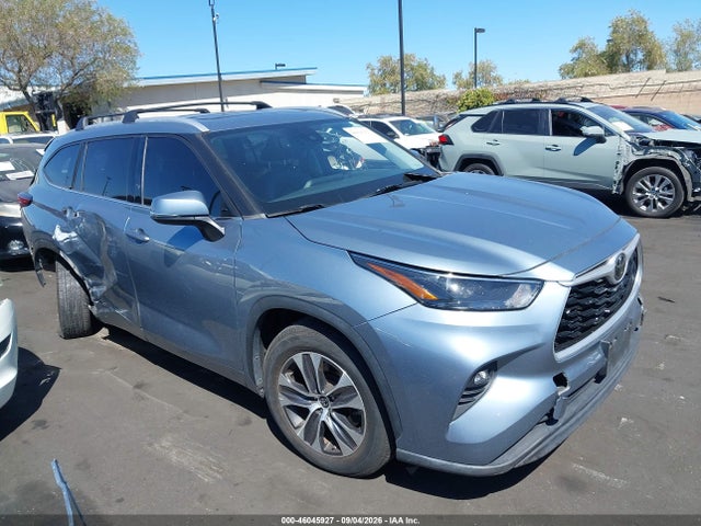 Toyota Highlander Xle 2022 5TDGZRAH9NS114905 Image 14