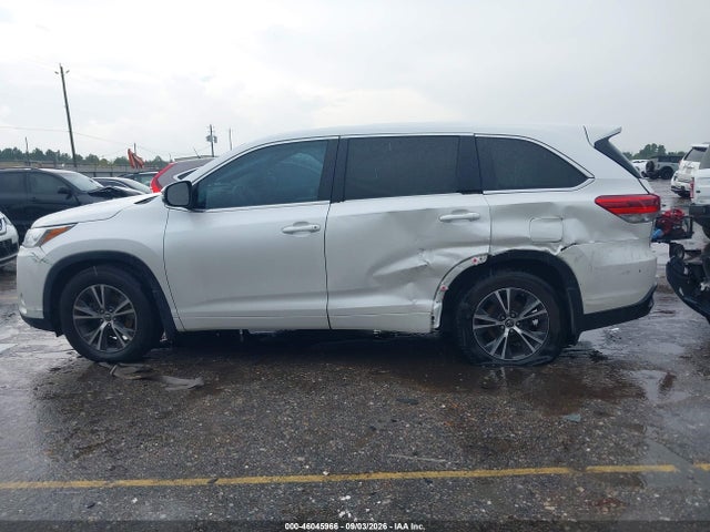 Продажа на аукционе авто 2017 Toyota Highlander Le, vin: 5TDZZRFH0HS230225, номер лота: 46045966