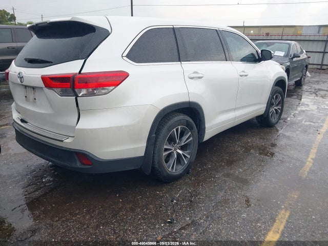 Продажа на аукционе авто 2017 Toyota Highlander Le, vin: 5TDZZRFH0HS230225, номер лота: 46045966