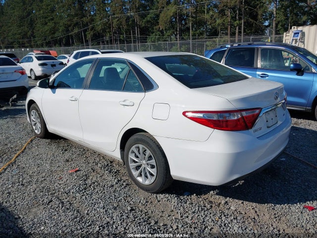 Toyota CAMRY LE 2016 4T4BF1FK2GR522039 Image 3