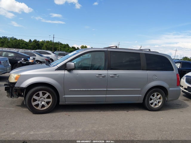 Auction sale of the 2013 Chrysler Town & Country Touring, vin: 2C4RC1BG2DR583181, lot number: 46046057