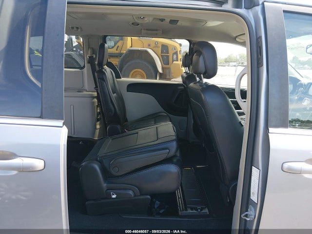 Auction sale of the 2013 Chrysler Town & Country Touring, vin: 2C4RC1BG2DR583181, lot number: 46046057