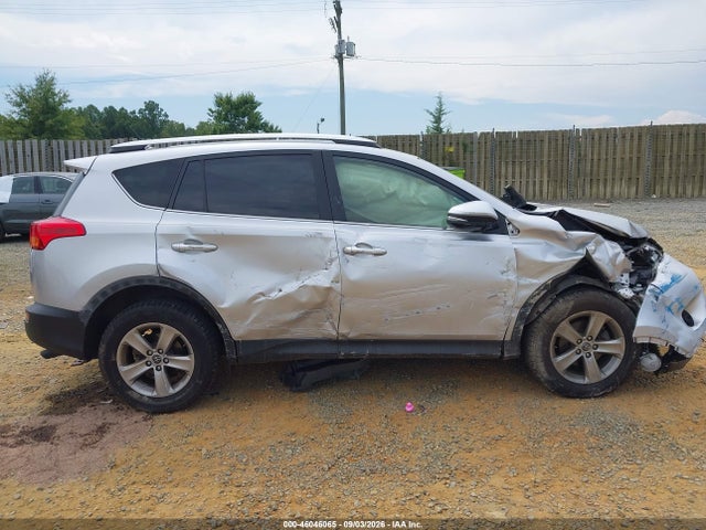 2015 Toyota Rav4 Xle მანქანა იყიდება აუქციონზე, vin: JTMRFREV2FJ046785, აუქციონის ნომერი: 46046065