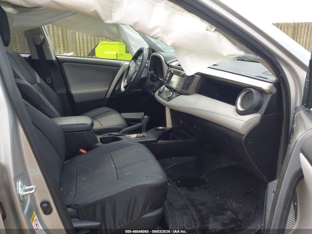 2015 Toyota Rav4 Xle მანქანა იყიდება აუქციონზე, vin: JTMRFREV2FJ046785, აუქციონის ნომერი: 46046065