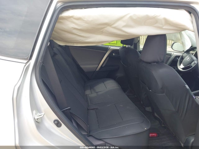 2015 Toyota Rav4 Xle მანქანა იყიდება აუქციონზე, vin: JTMRFREV2FJ046785, აუქციონის ნომერი: 46046065