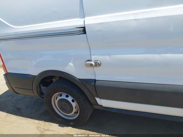 Ford Transit-150 2019 1FTYE1YM6KKB19390 Image 18