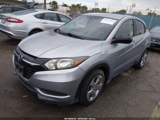 Honda HR-V LX 2018 3CZRU5H38JM715480 Image 2