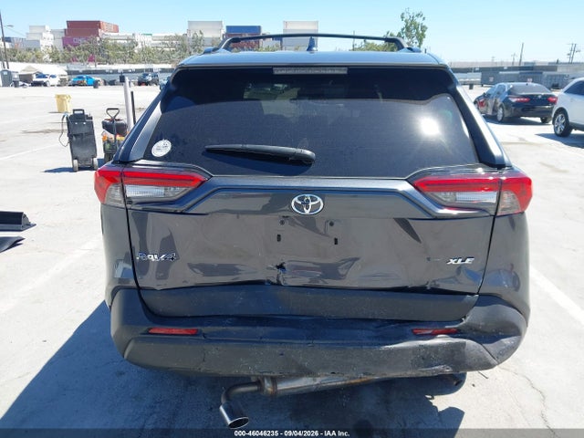Продажа на аукционе авто 2024 Toyota Rav4 Xle Premium, vin: 2T3C1RFV7RC273626, номер лота: 46046235