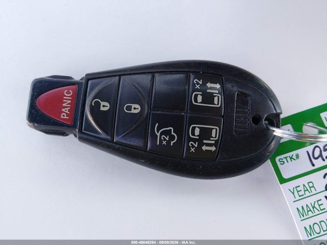 2011 Volkswagen Routan Se მანქანა იყიდება აუქციონზე, vin: 2V4RW3DG3BR670817, აუქციონის ნომერი: 46046284