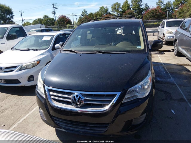 2011 Volkswagen Routan Se მანქანა იყიდება აუქციონზე, vin: 2V4RW3DG3BR670817, აუქციონის ნომერი: 46046284