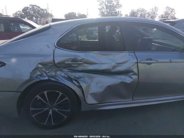 Toyota CAMRY SE 2018 4T1B11HK0JU096557 Image 6