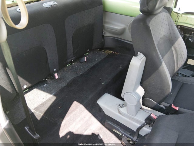 46046345 :رقم المزاد ، 3VWCK21C02M436078 vin ، 2002 Volkswagen New Beetle Gls مزاد بيع