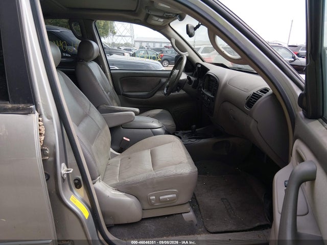 Продажа на аукционе авто 2004 Toyota Sequoia Sr5 V8, vin: 5TDBT44A34S223923, номер лота: 46046351