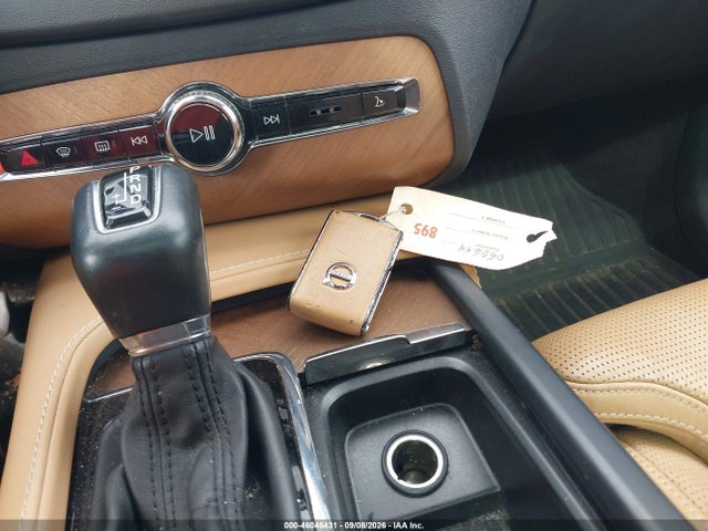 46046431 :رقم المزاد ، YV4A22PL1G1050644 vin ، 2016 Volvo Xc90 T6 Inscription مزاد بيع