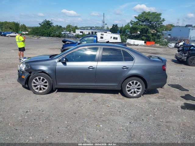 Продажа на аукционе авто 2010 Volkswagen Jetta Se, vin: 3VWRZ7AJ5AM047355, номер лота: 46046584