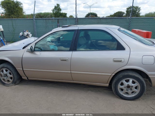 Aukcja sprzedaży 1998 Toyota Camry Le, vin: 4T1BG22K2WU384777, numer aukcji: 46046587