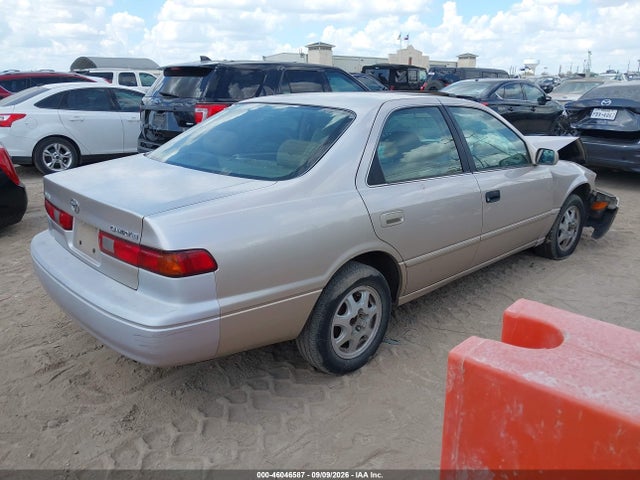 Aukcja sprzedaży 1998 Toyota Camry Le, vin: 4T1BG22K2WU384777, numer aukcji: 46046587