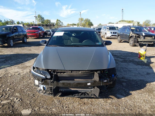 2025 Hyundai Elantra Sel Sport მანქანა იყიდება აუქციონზე, vin: KMHLM4DG2SU884868, აუქციონის ნომერი: 46046603