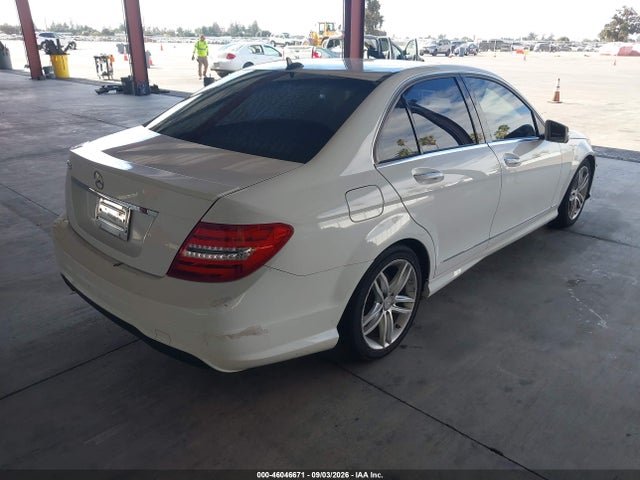 Aukcja sprzedaży 2014 Mercedes-benz C 250 Sport, vin: WDDGF4HB6ER316182, numer aukcji: 46046671