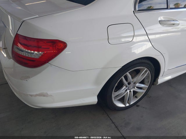 Aukcja sprzedaży 2014 Mercedes-benz C 250 Sport, vin: WDDGF4HB6ER316182, numer aukcji: 46046671