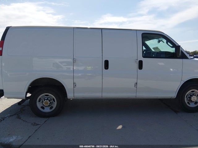 Chevrolet Express 2500 Work Van 2019 1GCWGAFG8K1301578 Image 12