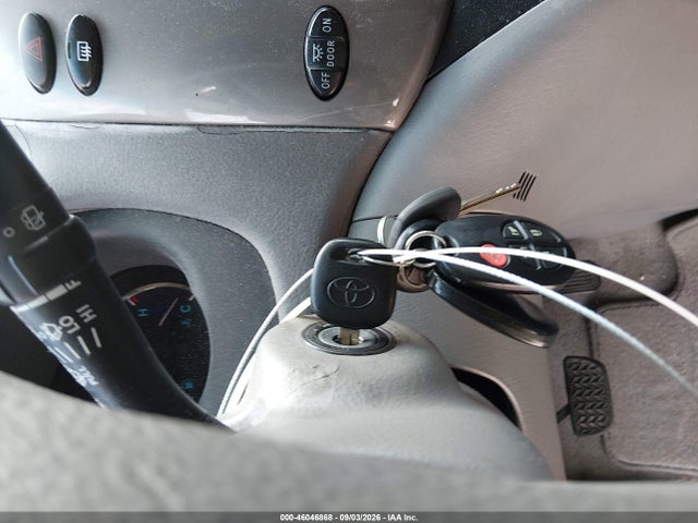 46046868 :رقم المزاد ، 5TDKK4CC5AS322311 vin ، 2010 Toyota Sienna Le مزاد بيع