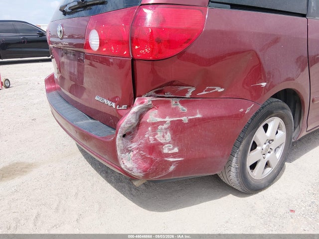 46046868 :رقم المزاد ، 5TDKK4CC5AS322311 vin ، 2010 Toyota Sienna Le مزاد بيع