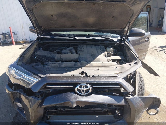 46046871 :رقم المزاد ، JTEMU5JR1M5937752 vin ، 2021 Toyota 4runner Sr5 مزاد بيع