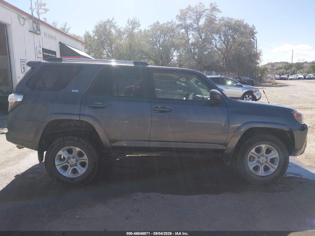 46046871 :رقم المزاد ، JTEMU5JR1M5937752 vin ، 2021 Toyota 4runner Sr5 مزاد بيع