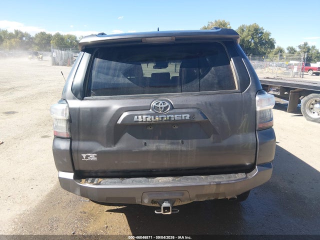 46046871 :رقم المزاد ، JTEMU5JR1M5937752 vin ، 2021 Toyota 4runner Sr5 مزاد بيع
