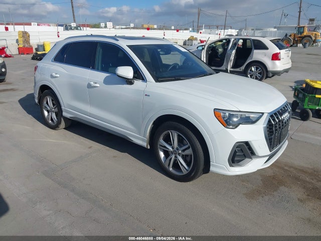 2020 Audi Q3 Premium 45 Tfsi S Line Quattro Tiptronic მანქანა იყიდება აუქციონზე, vin: WA1DECF32L1115858, აუქციონის ნომერი: 46046888