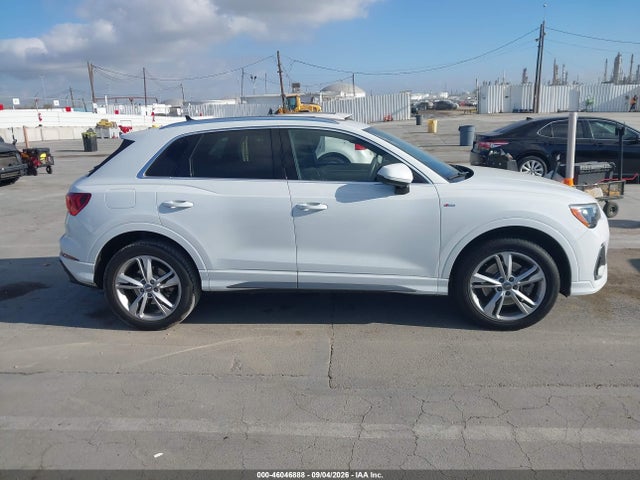 2020 Audi Q3 Premium 45 Tfsi S Line Quattro Tiptronic მანქანა იყიდება აუქციონზე, vin: WA1DECF32L1115858, აუქციონის ნომერი: 46046888
