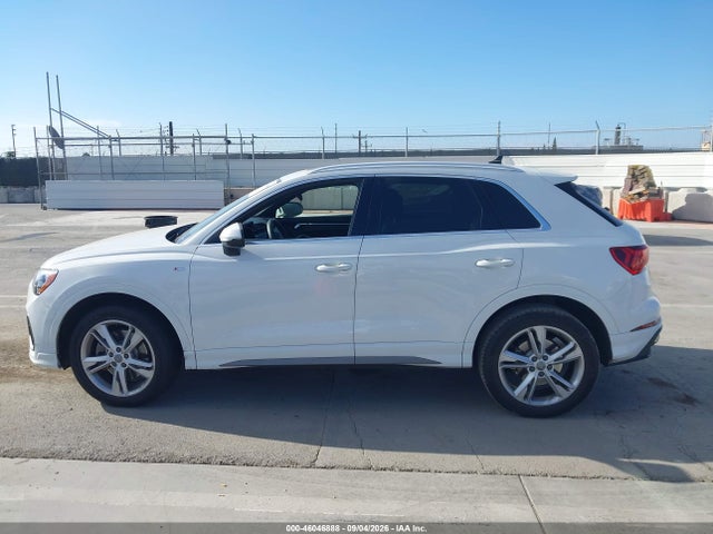 2020 Audi Q3 Premium 45 Tfsi S Line Quattro Tiptronic მანქანა იყიდება აუქციონზე, vin: WA1DECF32L1115858, აუქციონის ნომერი: 46046888