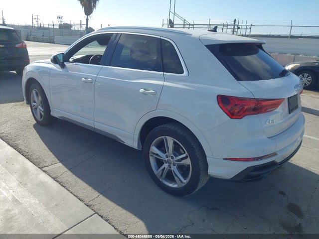 2020 Audi Q3 Premium 45 Tfsi S Line Quattro Tiptronic მანქანა იყიდება აუქციონზე, vin: WA1DECF32L1115858, აუქციონის ნომერი: 46046888