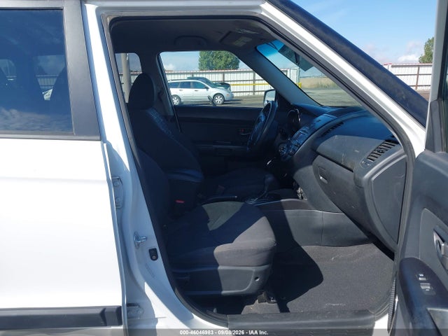 Продаж на аукціоні авто 2011 Kia Soul +, vin: KNDJT2A26B7279570, номер лоту: 46046983