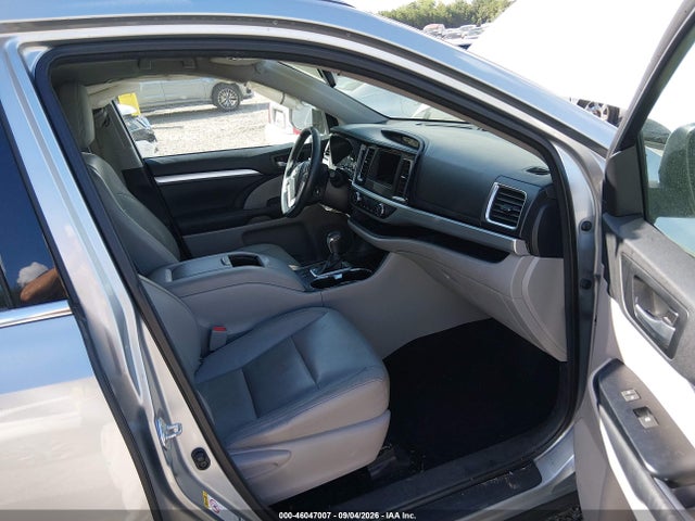 Продажа на аукционе авто 2014 Toyota Highlander Xle V6, vin: 5TDJKRFHXES024567, номер лота: 46047007