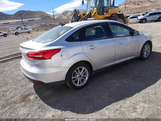 Ford FOCUS SE 2015 1FADP3F28FL244743 Image 4