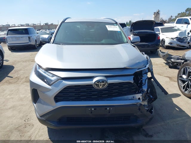 2T3P1RFV9RW439046 Toyota Rav4 Xle