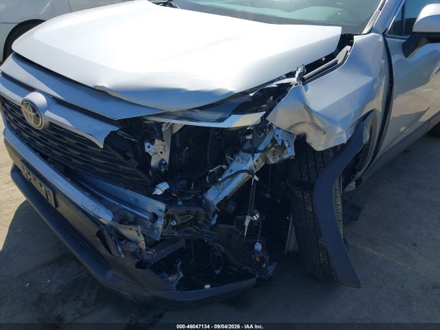 2T3P1RFV9RW439046 Toyota Rav4 Xle